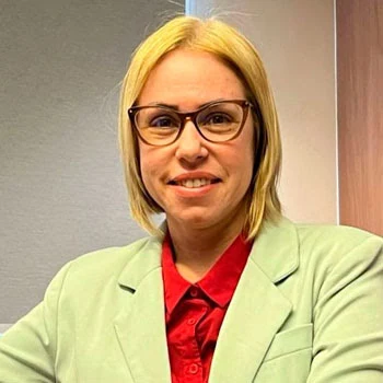 Retrato de Danielle Teixeira, sócia da CRT Advogados